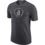 Tee-shirt Nike Dri-FIT NBA Logo Brooklyn Nets Earned Edition pour Homme – Noir